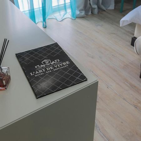 "L'Art De Vivre" Resort Korce Eksteriør billede