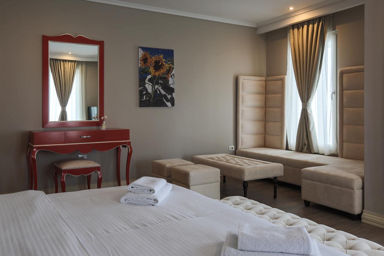 "L'Art De Vivre" Resort Korce Eksteriør billede