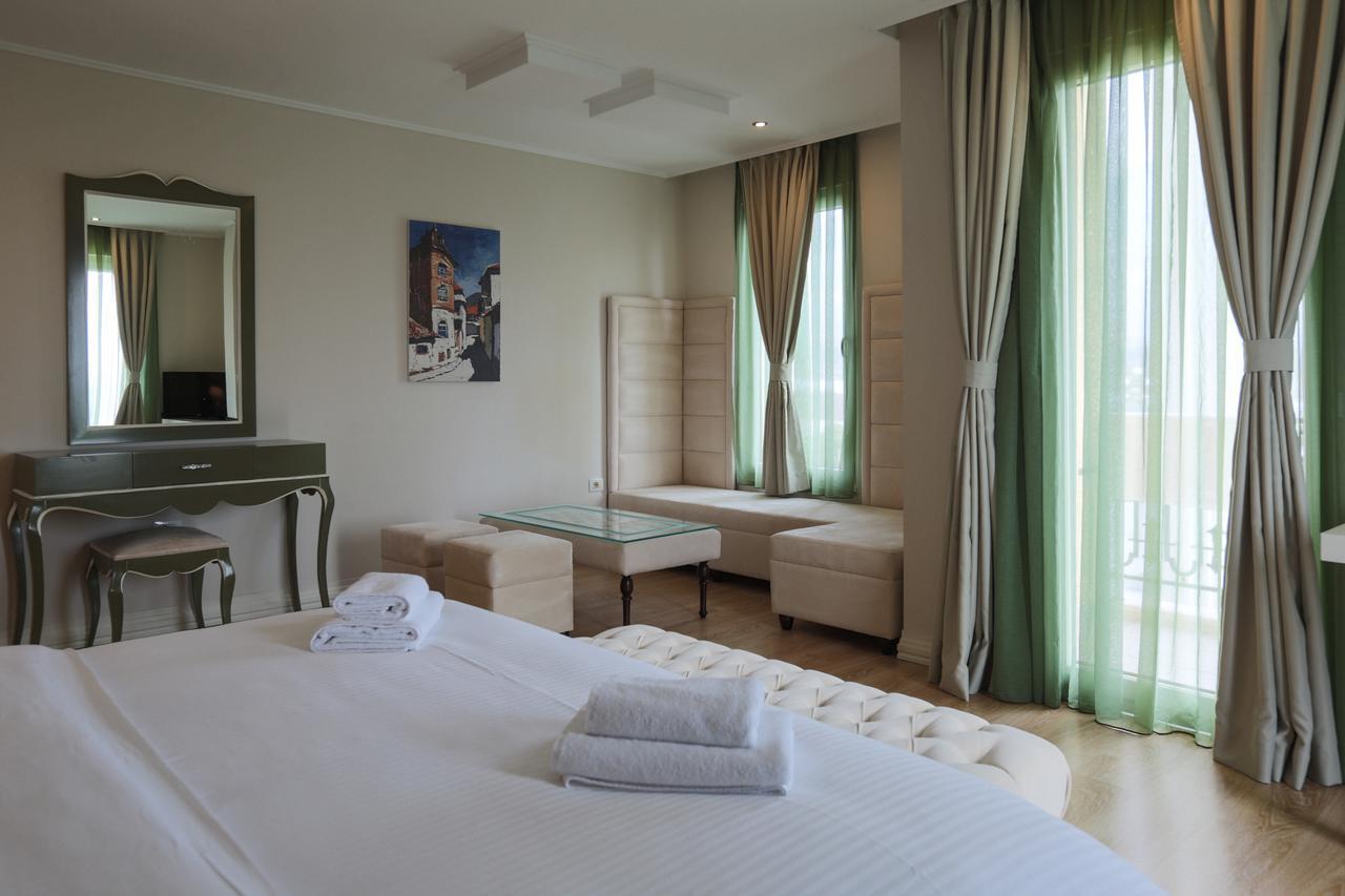 "L'Art De Vivre" Resort Korce Eksteriør billede
