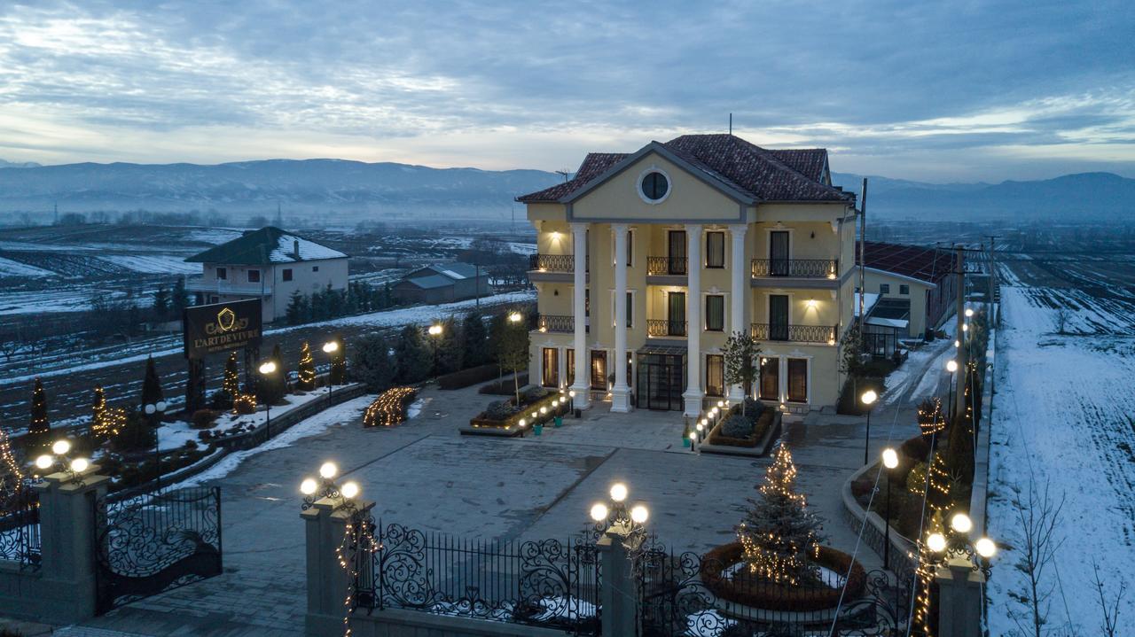 "L'Art De Vivre" Resort Korce Værelse billede