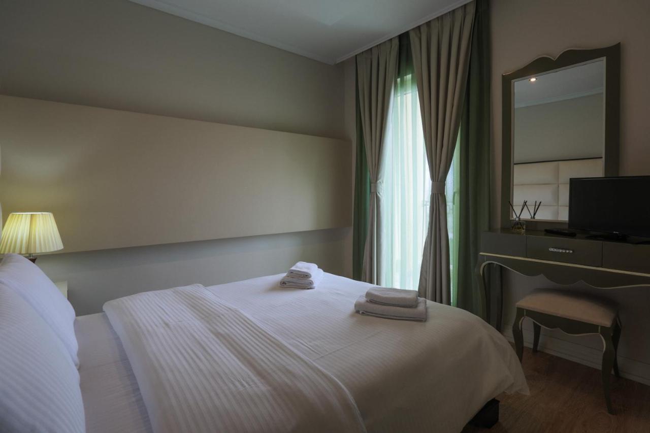 "L'Art De Vivre" Resort Korce Eksteriør billede