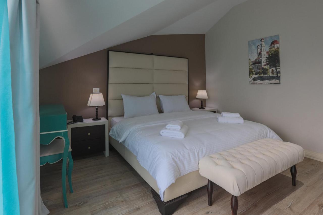 "L'Art De Vivre" Resort Korce Eksteriør billede